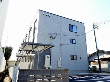 シャルモントゥⅢ外観写真