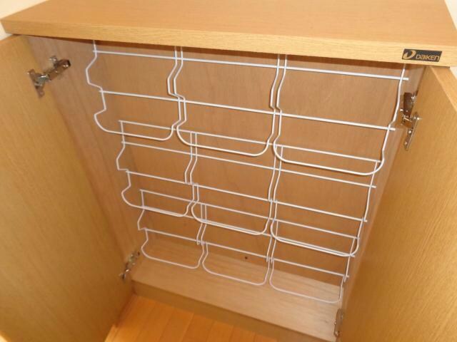 物件内観写真15　(靴箱)