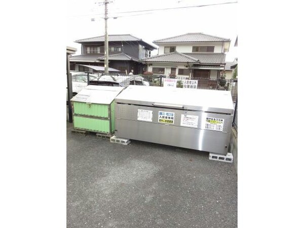 建物設備(ゴミ置き場)