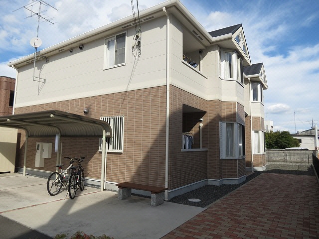 グリーンステージの物件外観写真