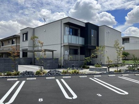 シャーメゾンテラスB外観写真