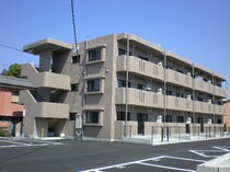 鯉田マンションの外観写真