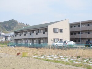 いなり菖蒲谷マンション外観写真