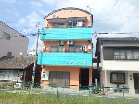 バーディハウス湊外観写真