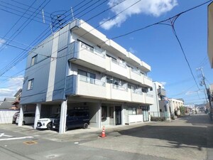 ロイヤルマンション外観写真