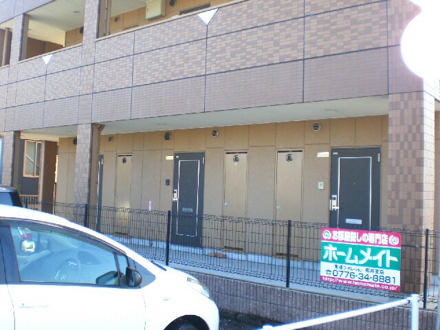 物件外観写真2　(外観写真)