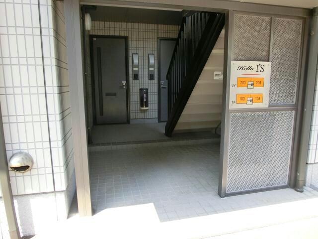 物件外観写真4　(エントランス)