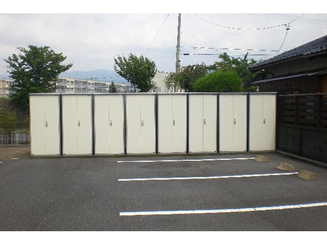 物件外観写真5　(外物置)