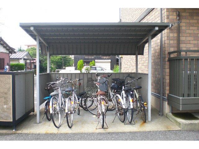 物件外観写真6　(駐輪場)