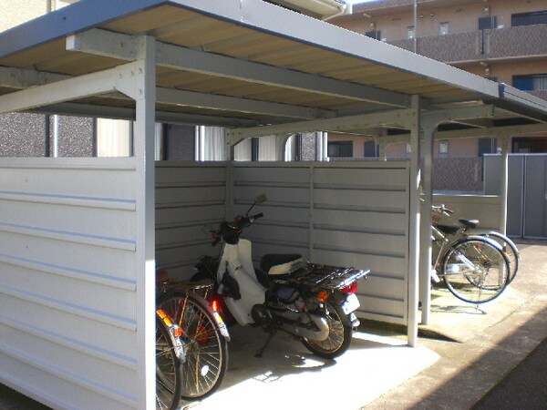 駐輪場(駐輪場)