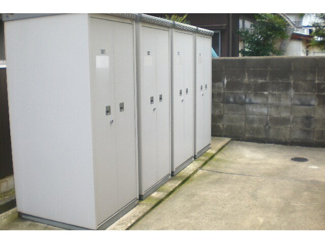 物件外観写真3　(外物置)