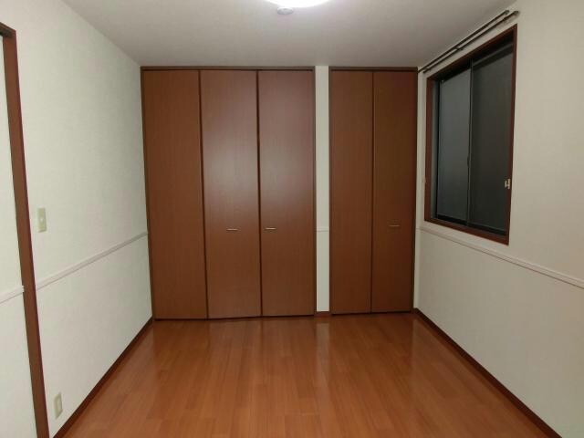 物件内観写真25　(洋室２)