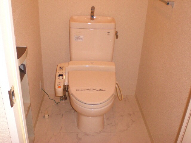 物件内観写真15　(トイレ)