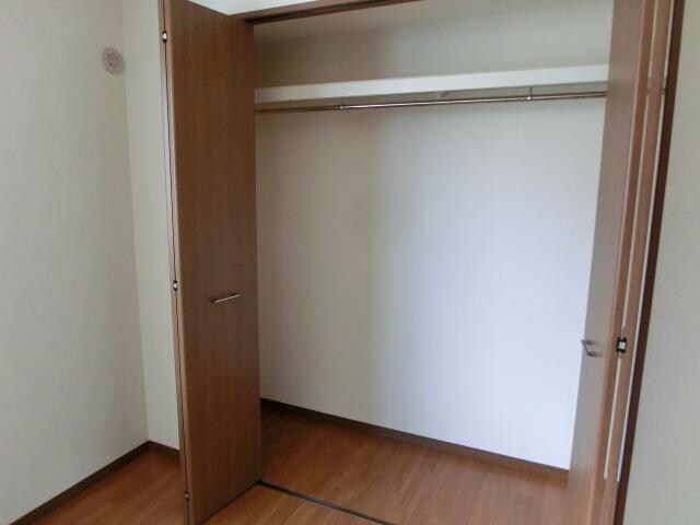 物件内観写真26　(洋室クローゼット)