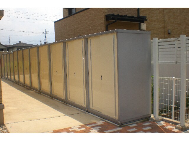 物件外観写真4　(外物置)