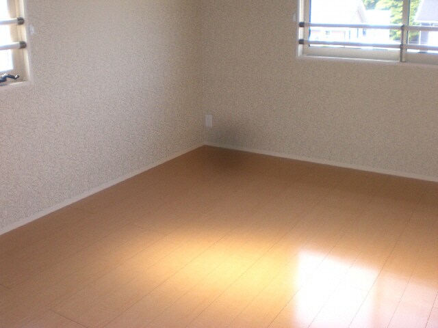 物件内観写真14　(洋室２)