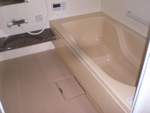 物件内観写真18　(追焚機能付き一坪浴室)