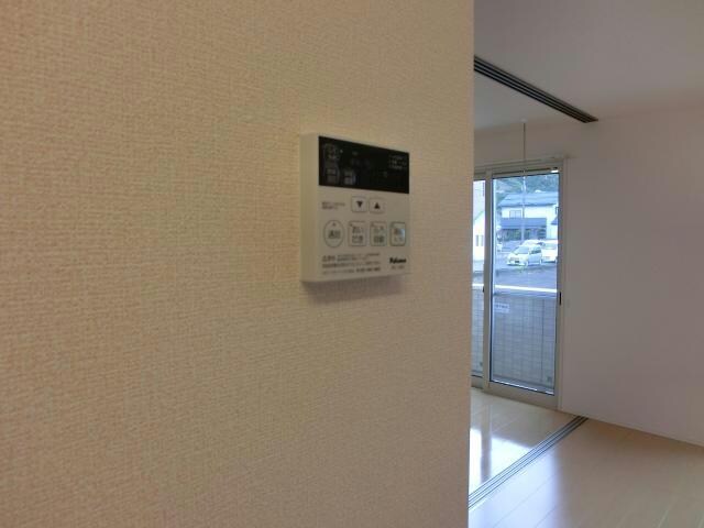 物件内観写真19　(給湯モニター)