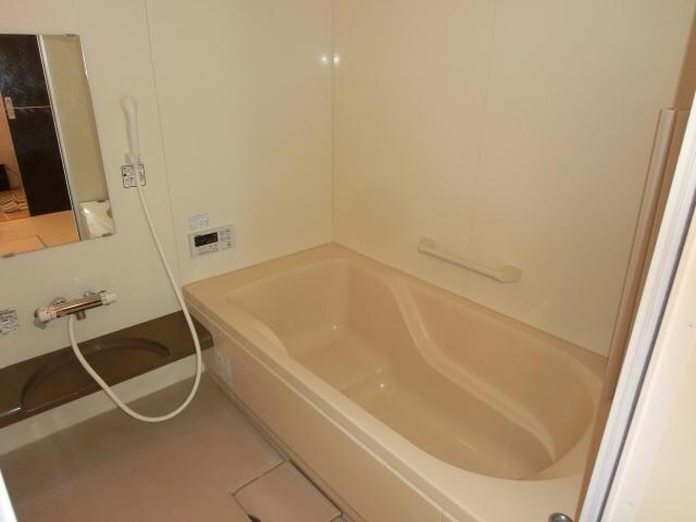 物件内観写真32　(追焚機能付き一坪浴室)