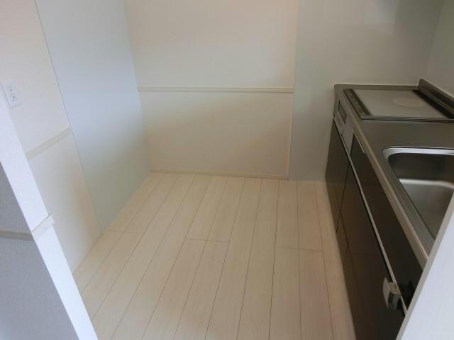 物件内観写真16　(キッチンスペース)