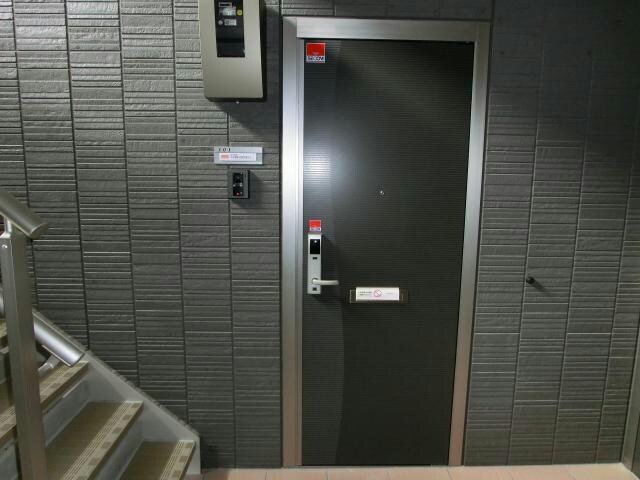 物件内観写真9　(玄関周り)