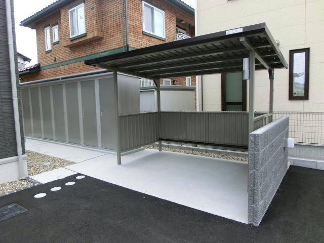 物件外観写真7　(駐輪場)