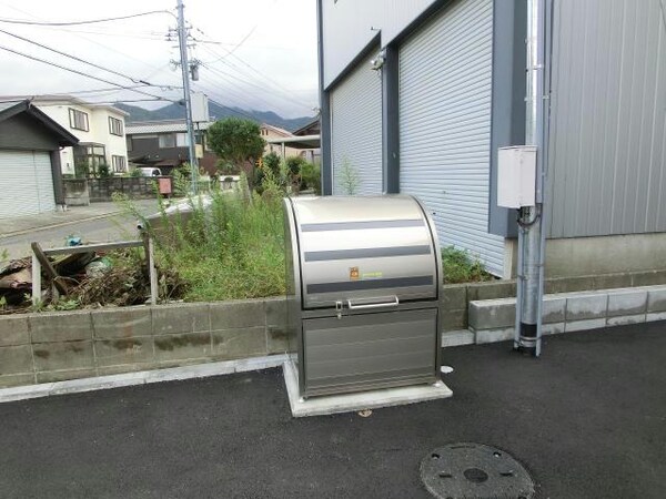 建物設備(専用ゴミ置場)