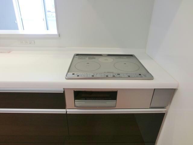 物件内観写真17　(ＩＨ調理器付き)
