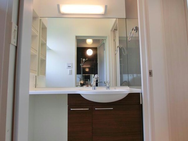 洗面所・脱衣所(シャンプードレッサ―)