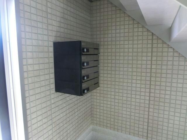 物件外観写真5　(集合郵便受け)