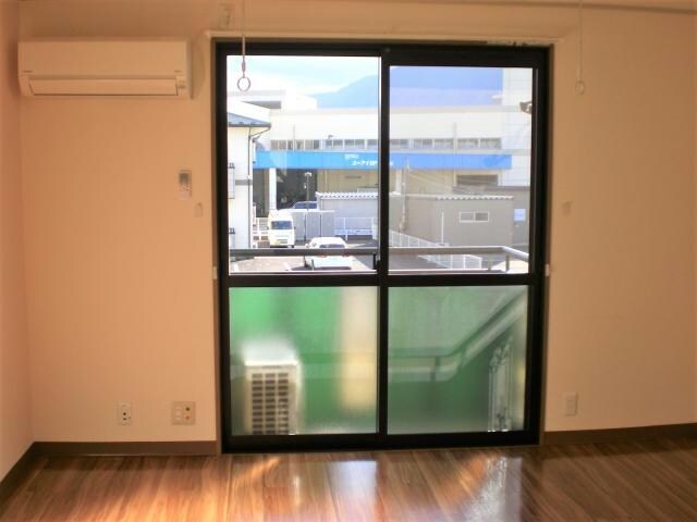 物件内観写真13　(洋室)