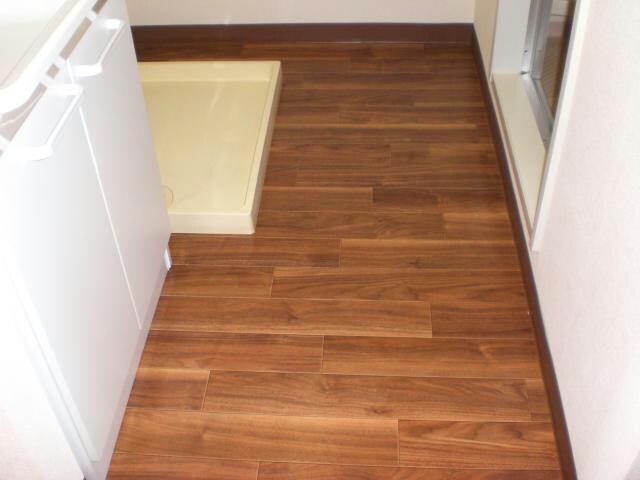 物件内観写真24　(洗面脱衣所)