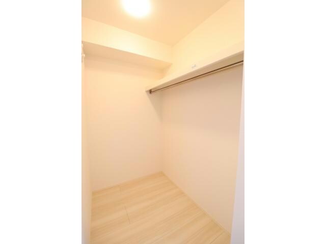 物件内観写真16　(ウォークインクローゼット)