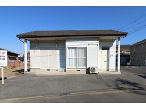根岸方貸家　103号～111号外観写真