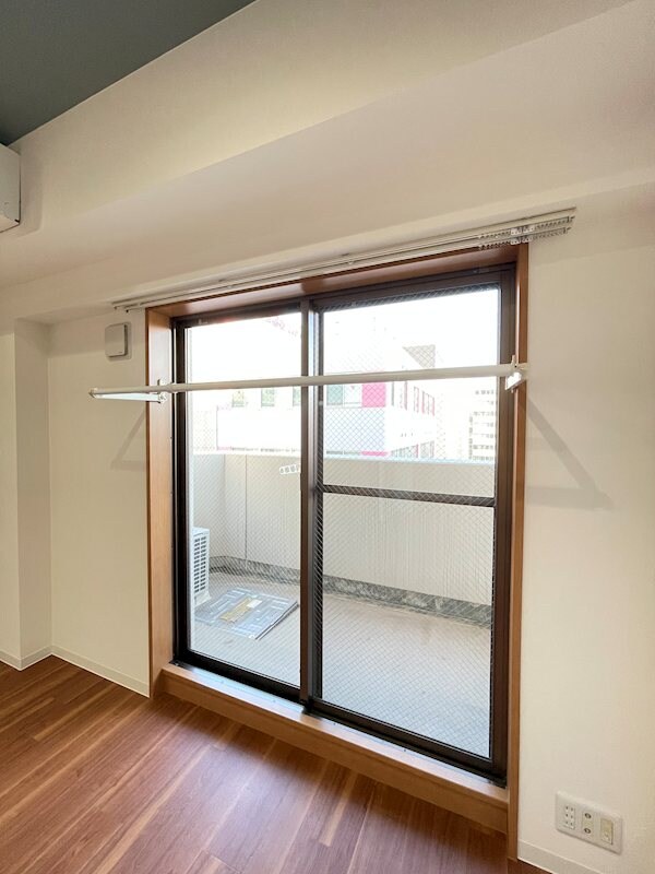 物件内観写真16　(室内物干し)