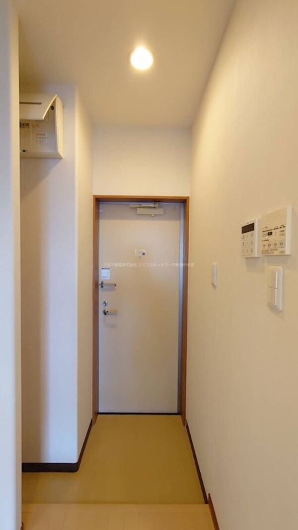 玄関(同タイプ間取り参考写真)