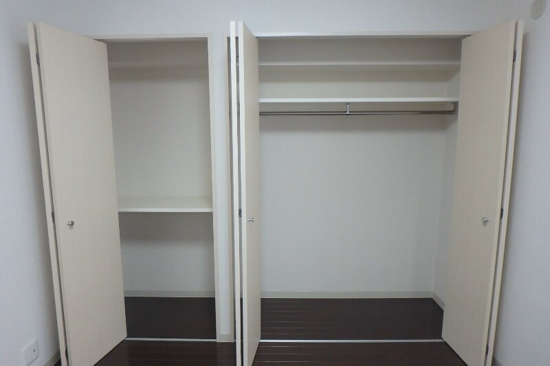 物件内観写真9　(収納は2種類あり、使い道様々です！)