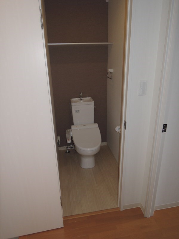 トイレ(同タイプ間取り参考写真)
