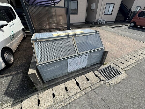 その他(敷地内ゴミ置き場)