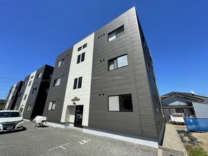 T＆K網川原Ｃ棟外観写真
