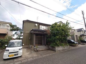 青山6丁目貸家外観写真