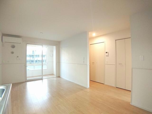 物件内観写真7　(同室タイプ)