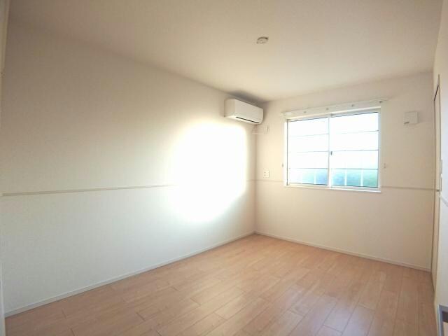 物件内観写真14　(同室タイプ)