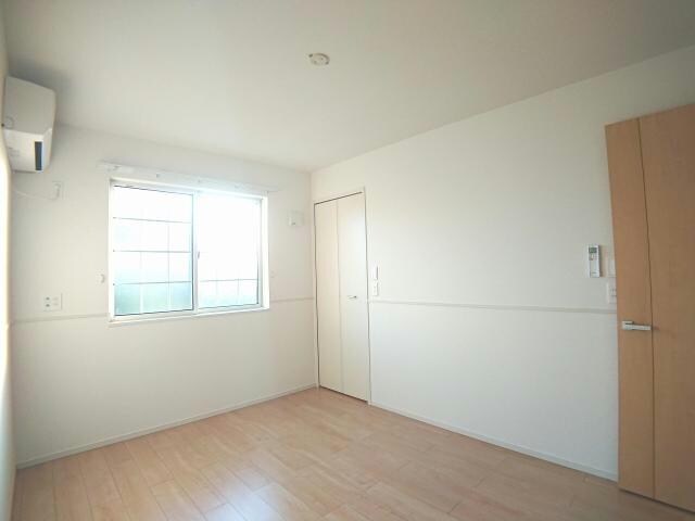 物件内観写真15　(同室タイプ)