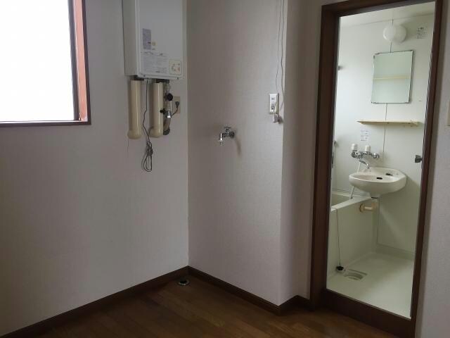 物件内観写真11　(同室タイプ)