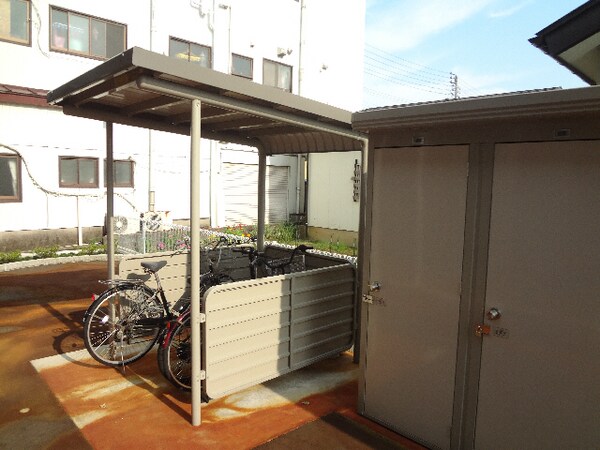 駐輪場
