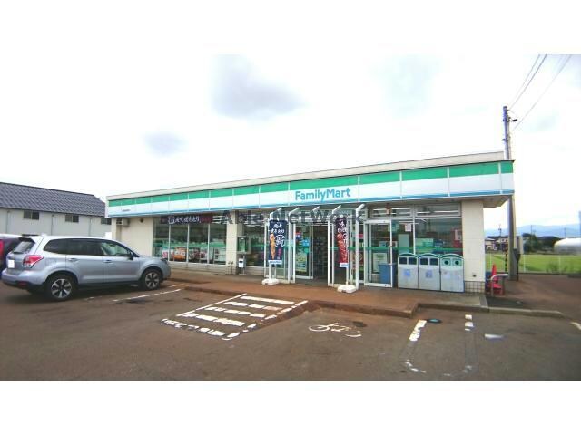ファミリーマート長岡新産東町店
