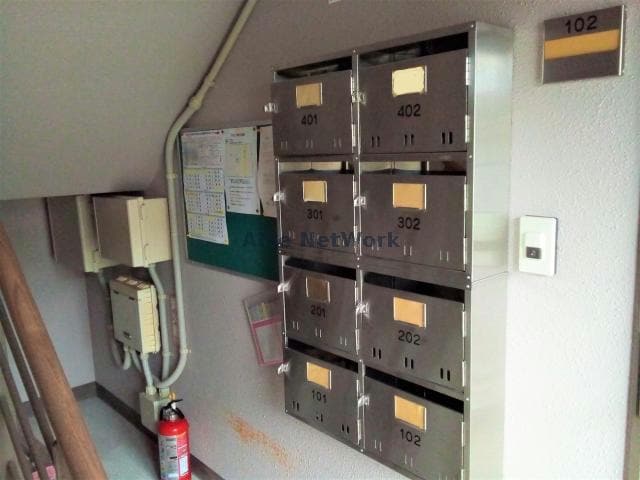 物件外観写真7　(集合ポスト)