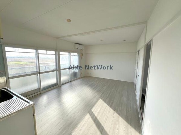 リビングダイニング