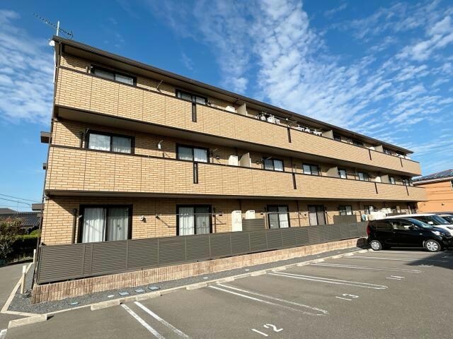 物件外観写真1　(105～305)